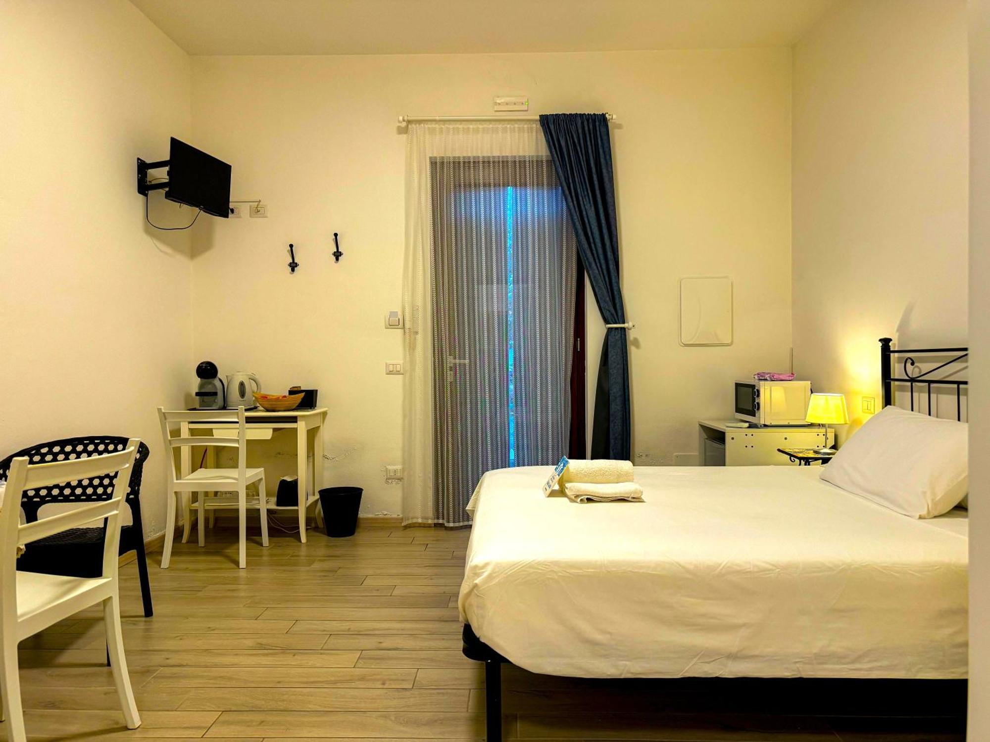 Sg Rooms - Casa Laura Peschiera del Garda Ngoại thất bức ảnh