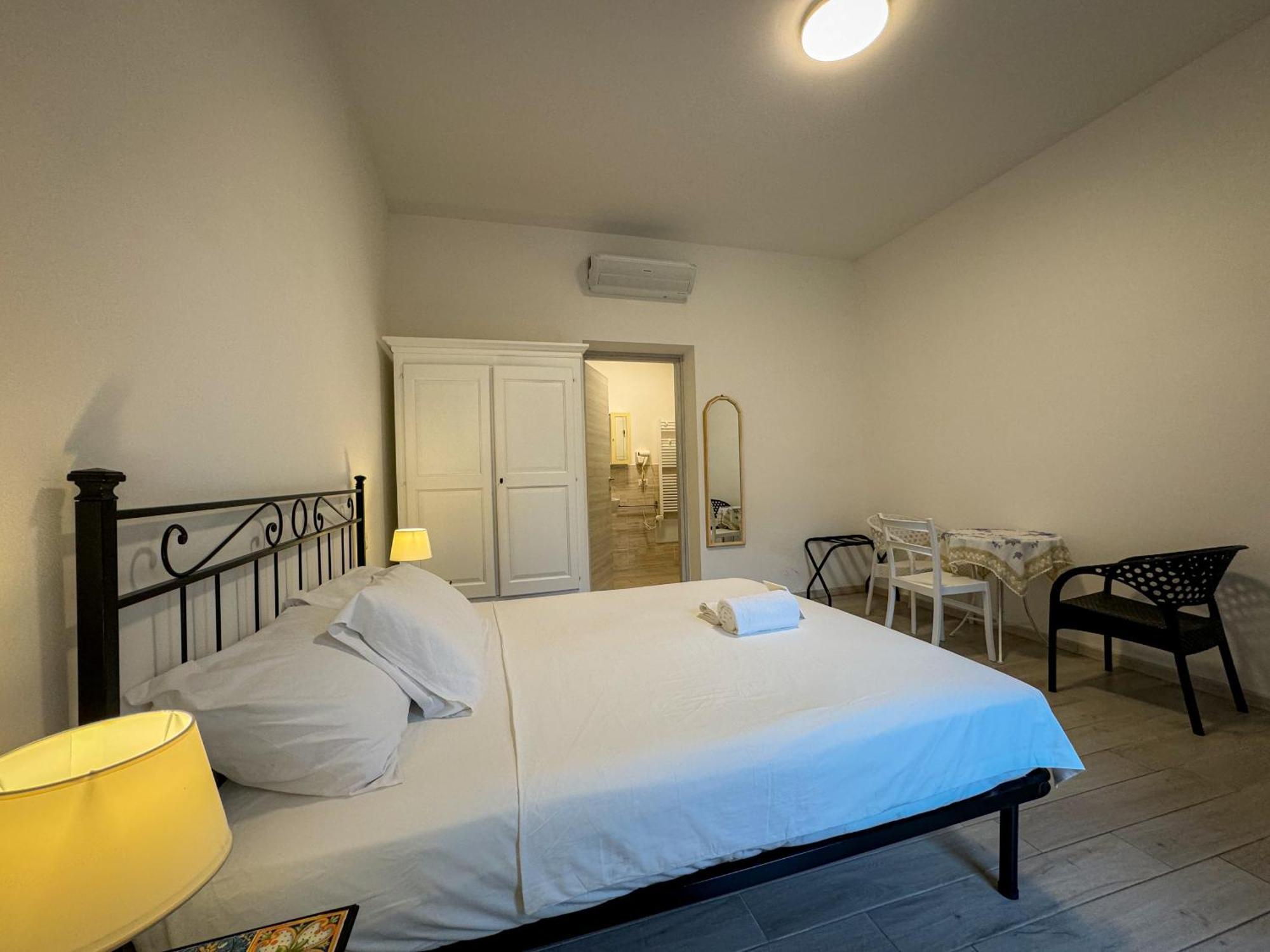 Sg Rooms - Casa Laura Peschiera del Garda Ngoại thất bức ảnh